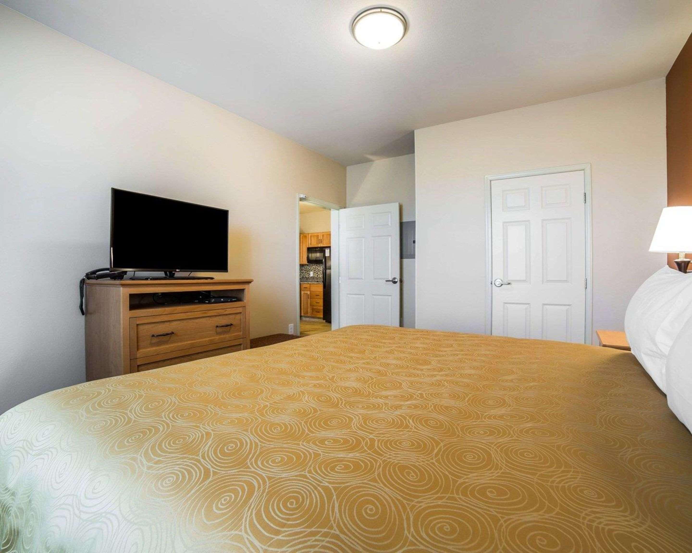 Mainstay Suites Sidney - Medical Center Eksteriør billede